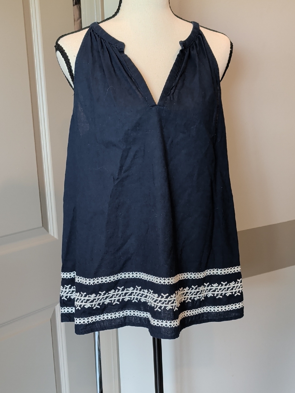 GAP Dark Navy Crewneck Top